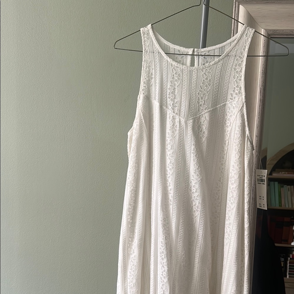 Abercrombie & Fitch off white Lace Sleeveless knee length- dress